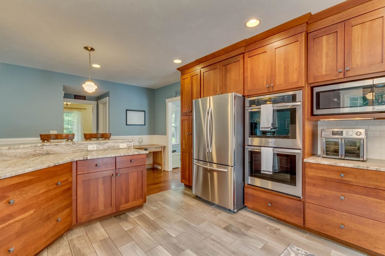 29 Farrwood Road Windham, NH 03087 - Photo 2 of 35