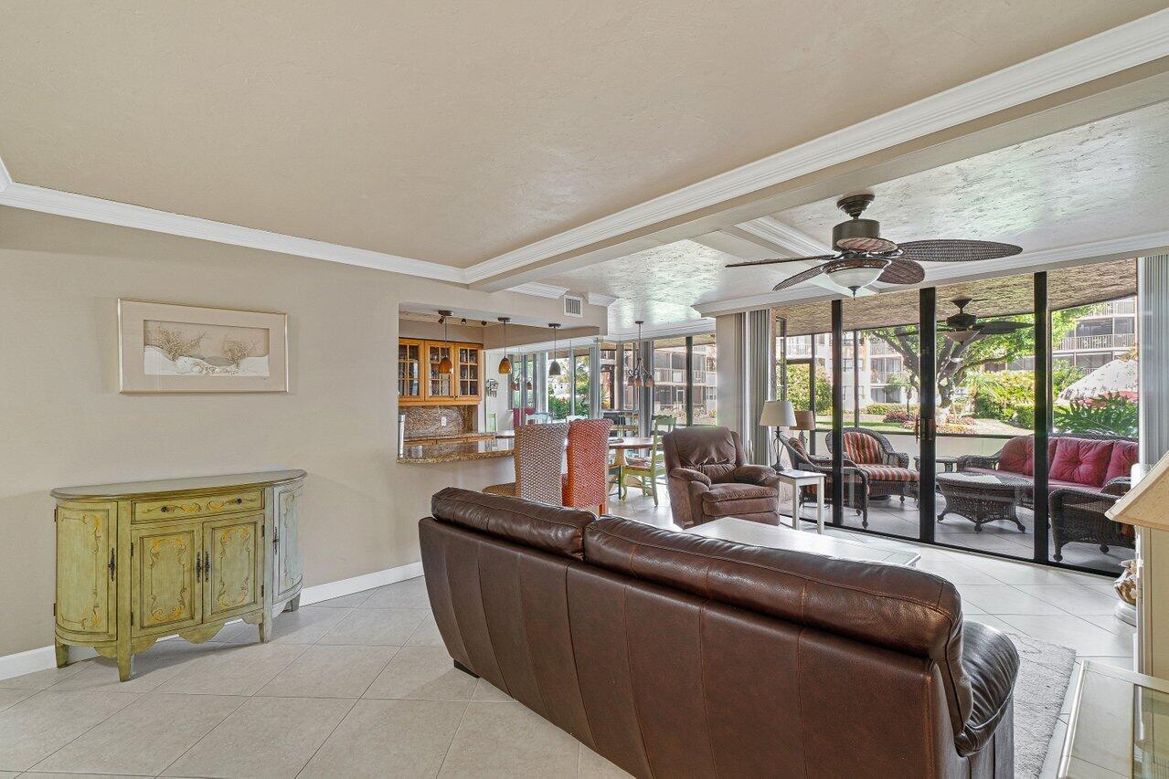800 Jeffery Street, Unit 109 Boca Raton, FL 33487 - Photo 10 of 43 Open and airy living spaces