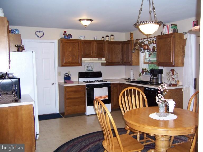 1449 North Reading Road Stevens, PA 17578 - Photo 4 of 7 Gallery Image 4