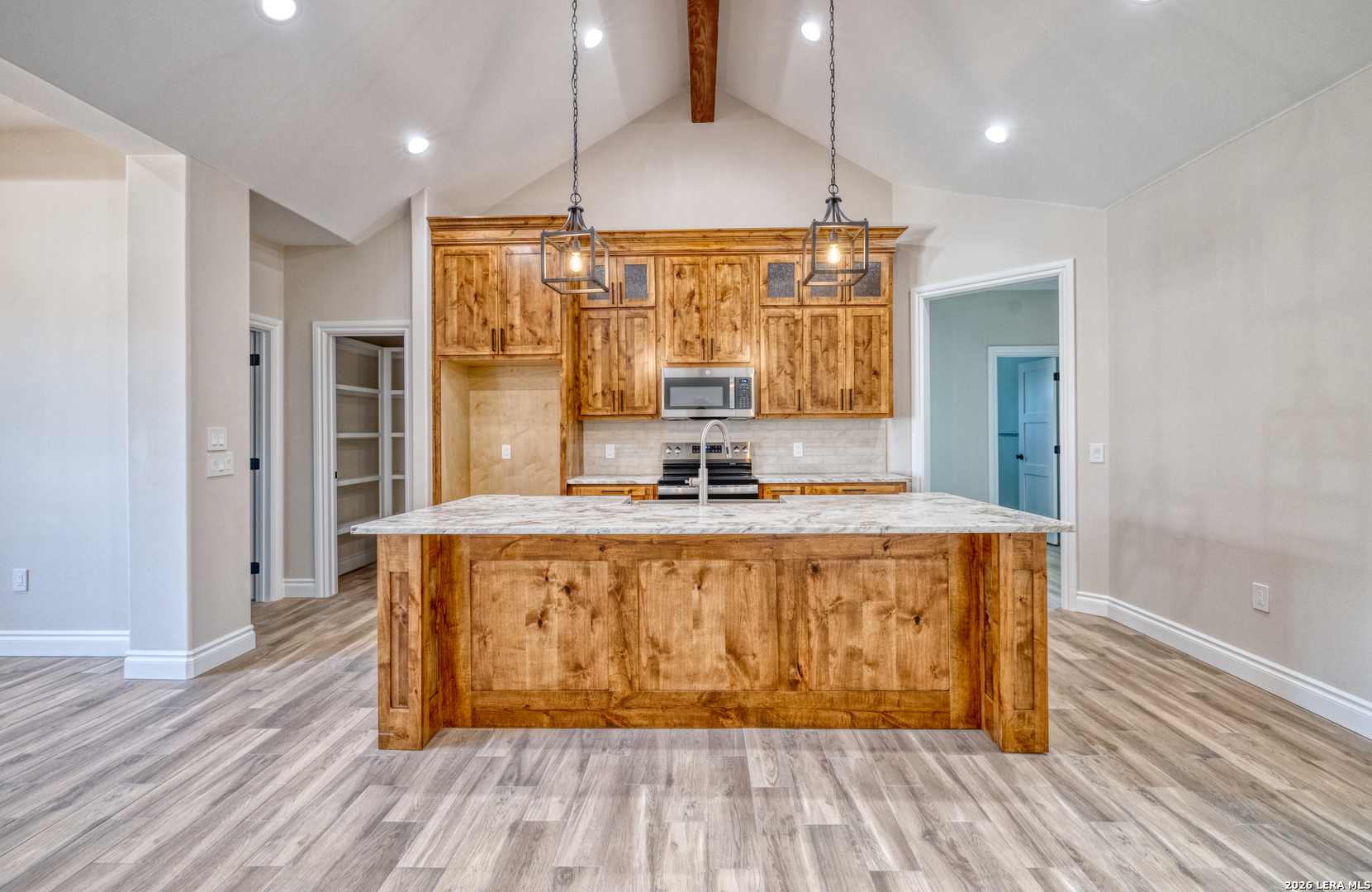 239 Country Clb Lane Uvalde, TX 78801 - Photo 6 of 37