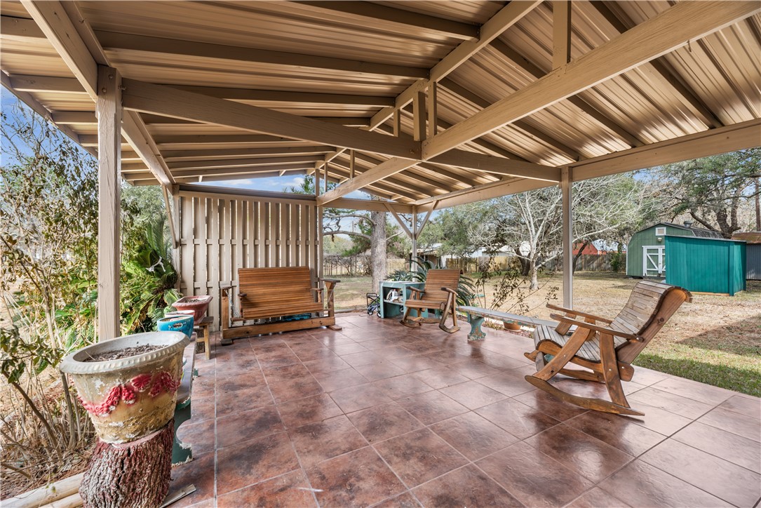 324 Stirrup Road Victoria, TX 77905 - Photo 27 of 40 a view of a chairs in a patio