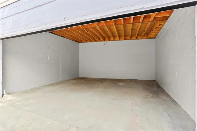 $3,300 | 2835 Pine Street, Unit 2835, New Orleans, LA 70125