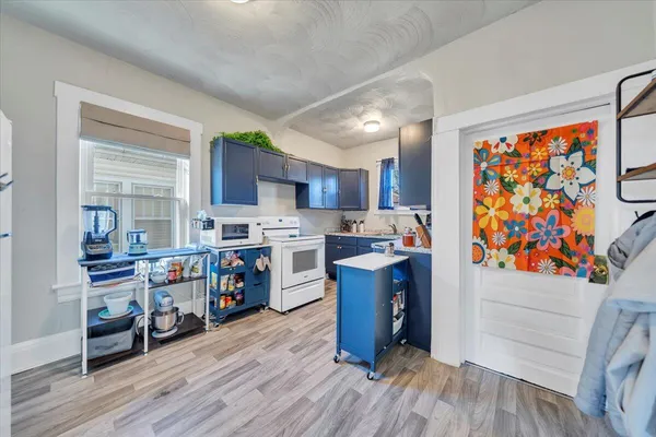 $197,000 | 644 Montrose Avenue Southeast, Roanoke, VA 24013