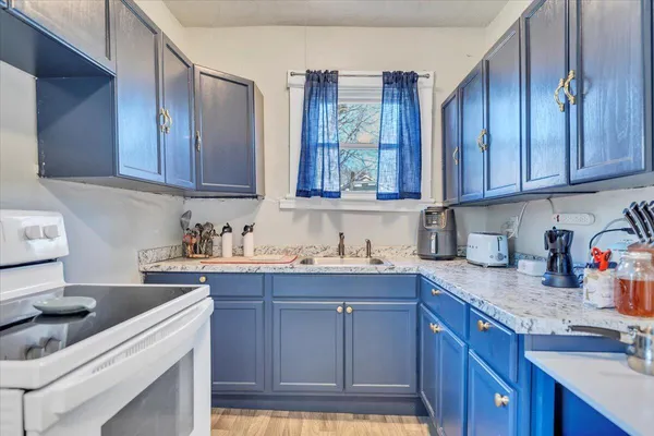 $197,000 | 644 Montrose Avenue Southeast, Roanoke, VA 24013