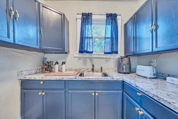 $197,000 | 644 Montrose Avenue Southeast, Roanoke, VA 24013