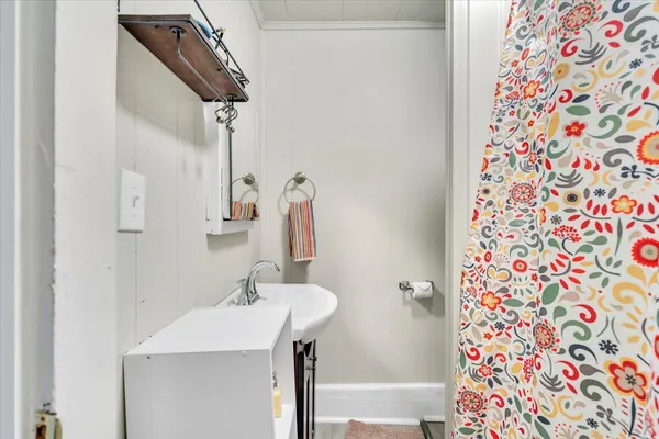 $197,000 | 644 Montrose Avenue Southeast, Roanoke, VA 24013