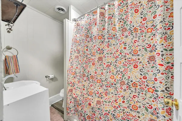 $197,000 | 644 Montrose Avenue Southeast, Roanoke, VA 24013