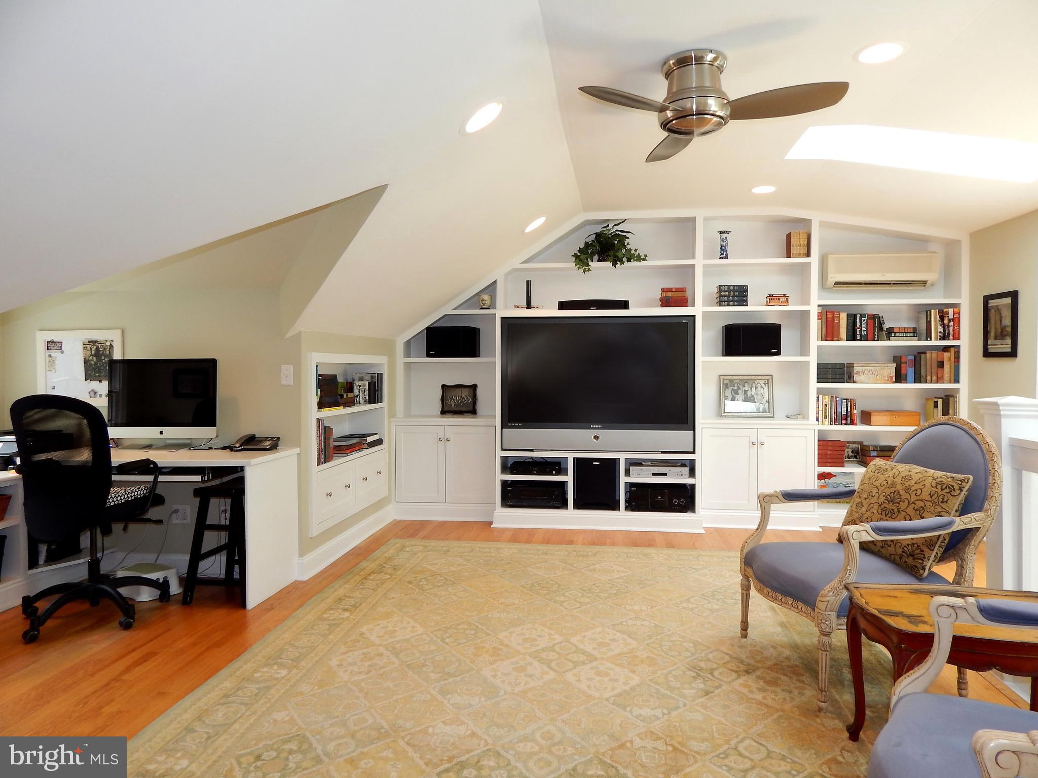 1102 Evergreen Road Yardley, PA 19067 - Photo 11 of 27 Family Room