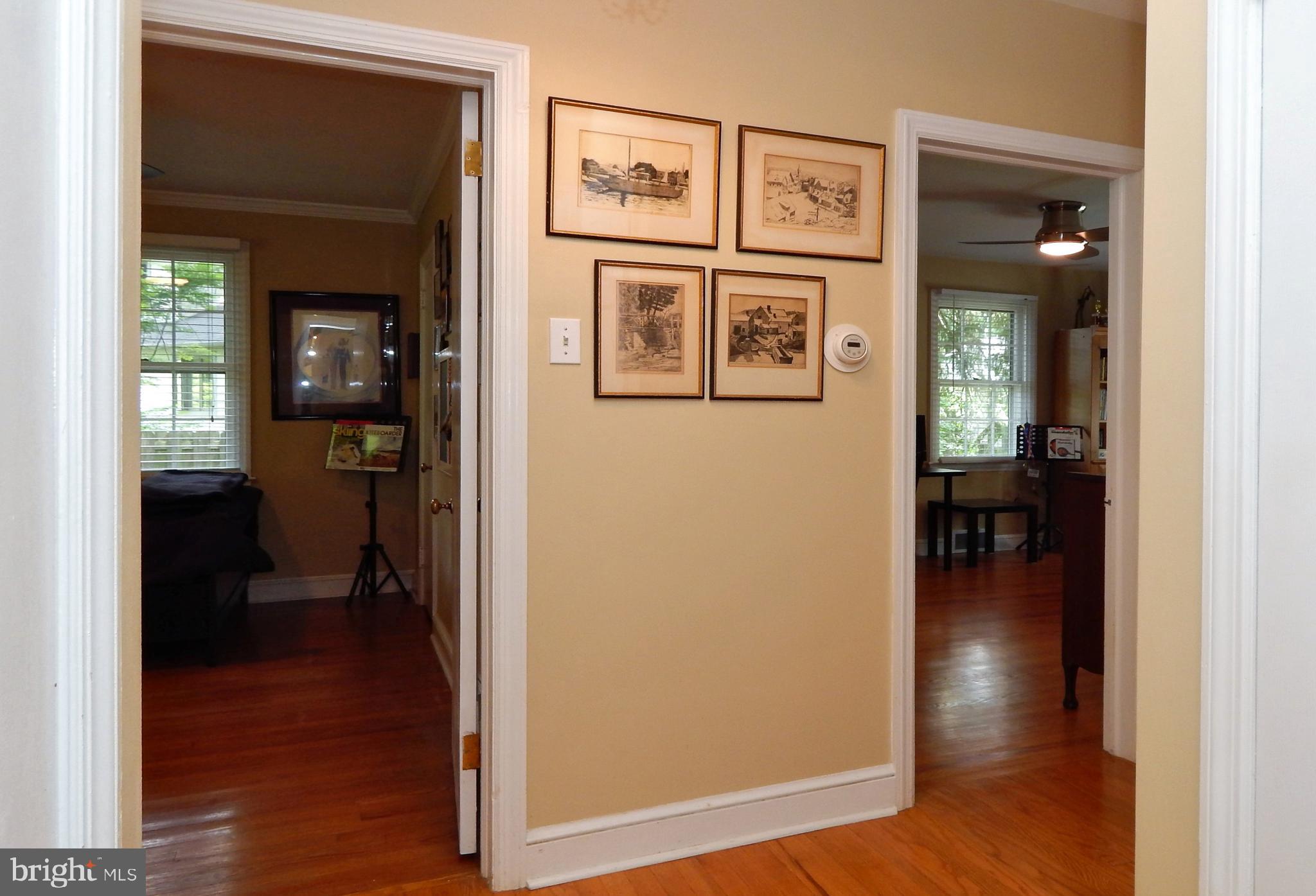 1102 Evergreen Road Yardley, PA 19067 - Photo 20 of 27 Main Floor Hall