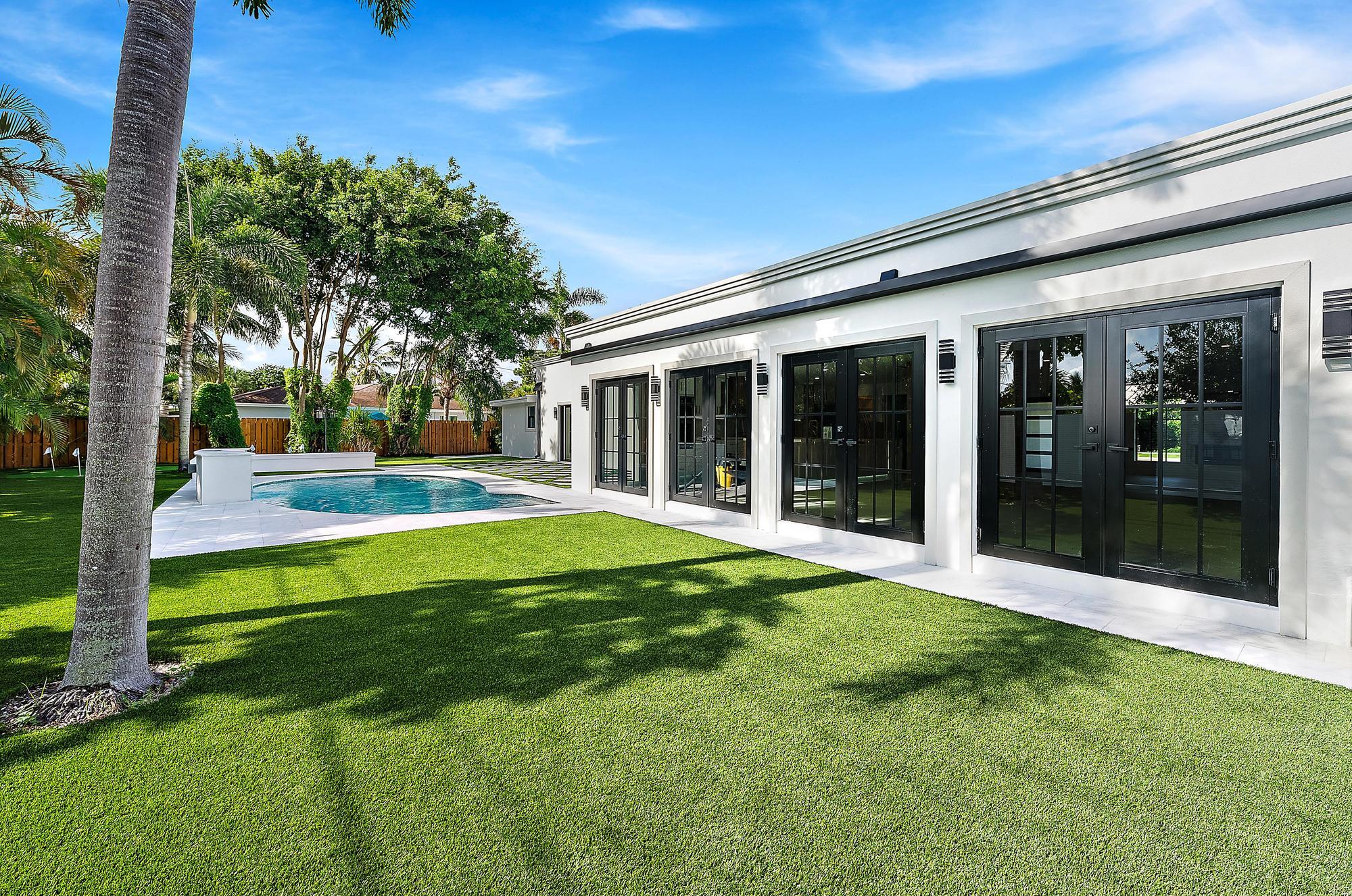 391 West Riverside Drive Tequesta, FL 33469 - Photo 18 of 52 391 W Riverside Dr-3