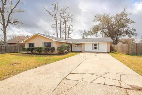 $200,000 | 1015 Paris Street, Lake Charles, LA 70605