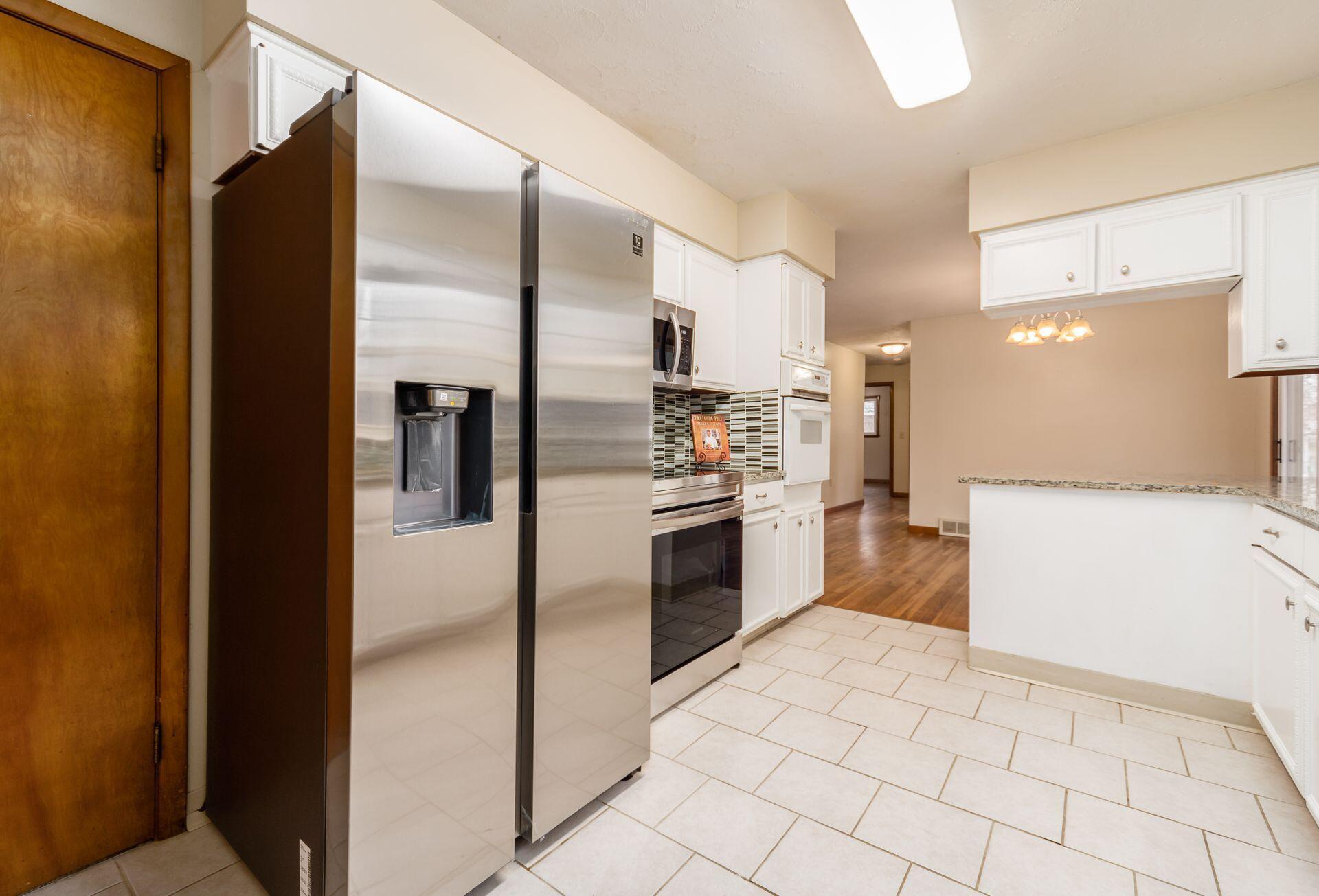 6750 Paul Road Westerville, OH 43082 - Photo 6 of 32 All new stainless appliances