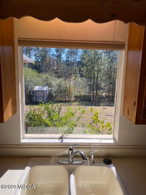 737 Windsor Road Macon, GA 31204 - Photo 7 of 17 Kitchen Window