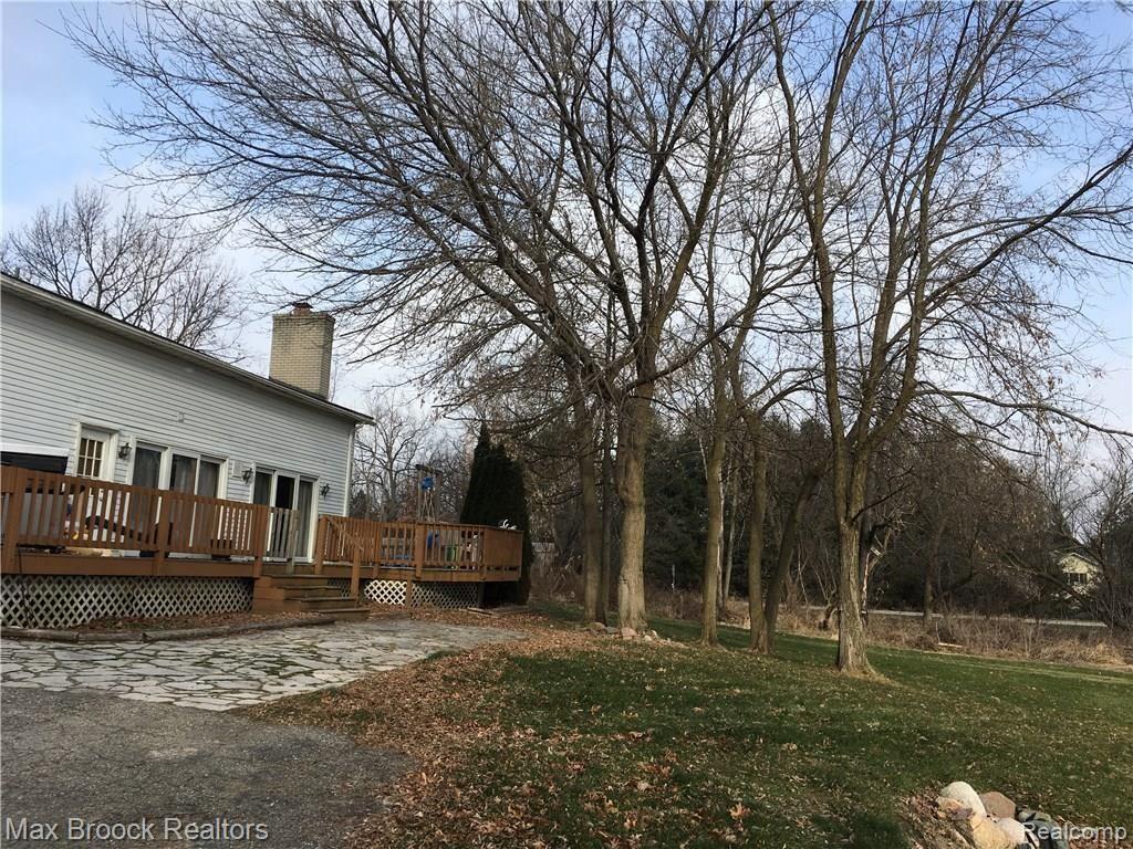 9620 Allen Road Clarkston, MI 48348 - Photo 6 of 99 outsideback2.JPG
