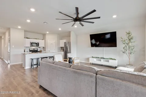 $239,900 | 120 Red Pne Drive, Lafayette, LA 70501