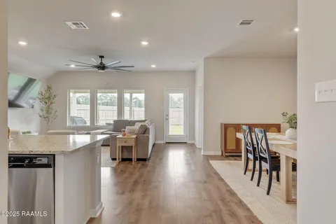 $239,900 | 120 Red Pne Drive, Lafayette, LA 70501