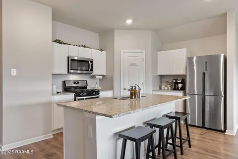 $239,900 | 120 Red Pne Drive, Lafayette, LA 70501