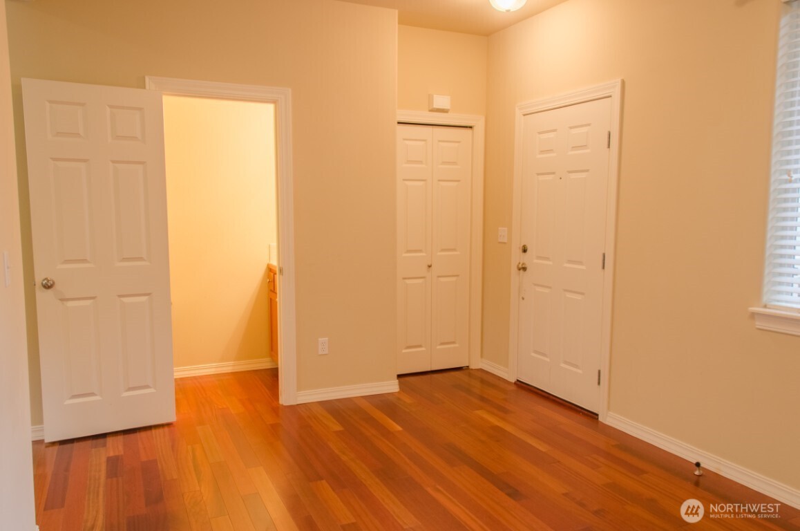 24036 39th Lane Southeast Bothell, WA 98021 - Photo 5 of 33 Gallery Image 5