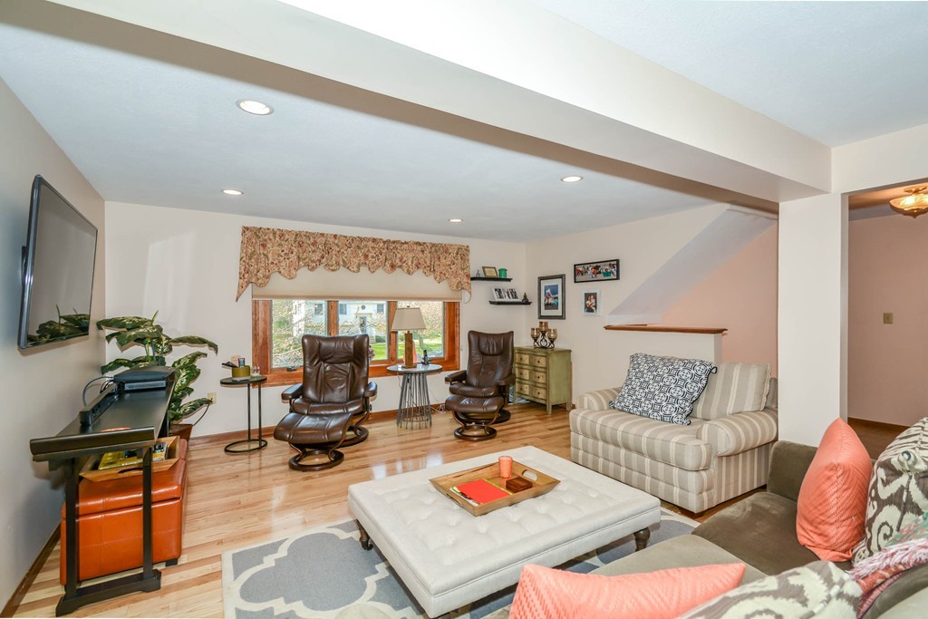 1 Rhode Island Road Wilmington, MA 01887 - Photo 4 of 30 Gallery Image 4