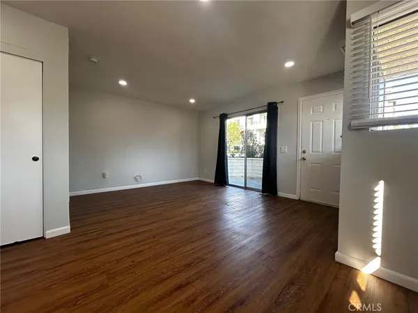 $2,200 | 14931 Magnolia Boulevard, Unit 1, Sherman Oaks, CA 91403