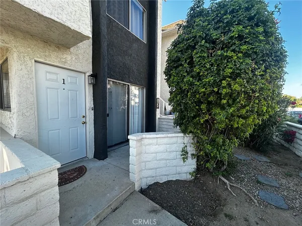$2,200 | 14931 Magnolia Boulevard, Unit 1, Sherman Oaks, CA 91403