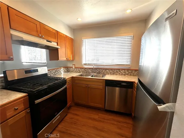 $2,200 | 14931 Magnolia Boulevard, Unit 1, Sherman Oaks, CA 91403