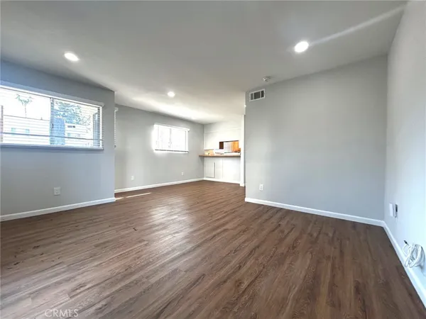 $2,200 | 14931 Magnolia Boulevard, Unit 1, Sherman Oaks, CA 91403