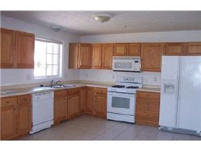 10 Georgetown Drive Nashua, NH 03062 - Photo 2 of 3