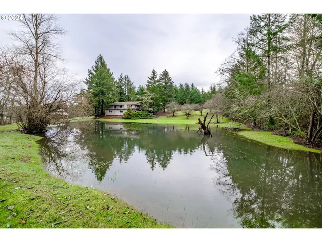 $1,290,000 | 110 Northeast Thousand Oak Drive, Corvallis, OR 97330