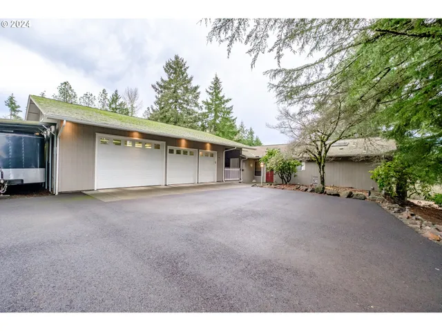 $1,290,000 | 110 Northeast Thousand Oak Drive, Corvallis, OR 97330