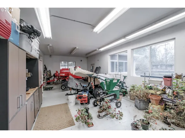 $1,290,000 | 110 Northeast Thousand Oak Drive, Corvallis, OR 97330