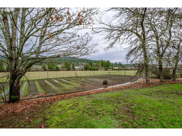 $1,290,000 | 110 Northeast Thousand Oak Drive, Corvallis, OR 97330