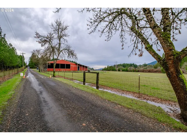 $1,290,000 | 110 Northeast Thousand Oak Drive, Corvallis, OR 97330