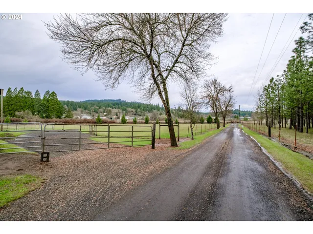 $1,290,000 | 110 Northeast Thousand Oak Drive, Corvallis, OR 97330