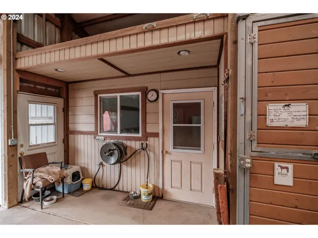 $1,290,000 | 110 Northeast Thousand Oak Drive, Corvallis, OR 97330