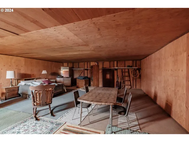 $1,290,000 | 110 Northeast Thousand Oak Drive, Corvallis, OR 97330