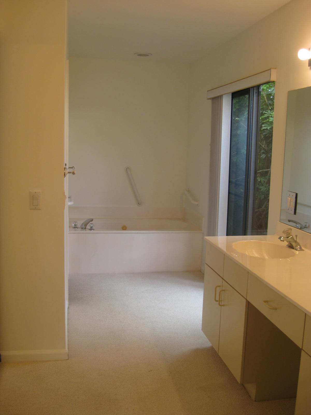 20713 Waters Edge Court Boca Raton, FL 33498 - Photo 15 of 29 20713 WATERS EDGE CT (41)
