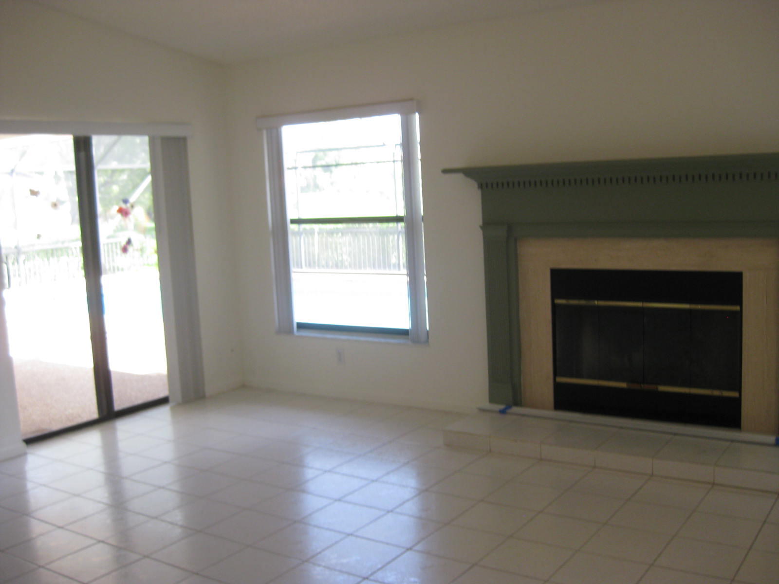 20713 Waters Edge Court Boca Raton, FL 33498 - Photo 10 of 29 20713 WATERS EDGE CT (32)