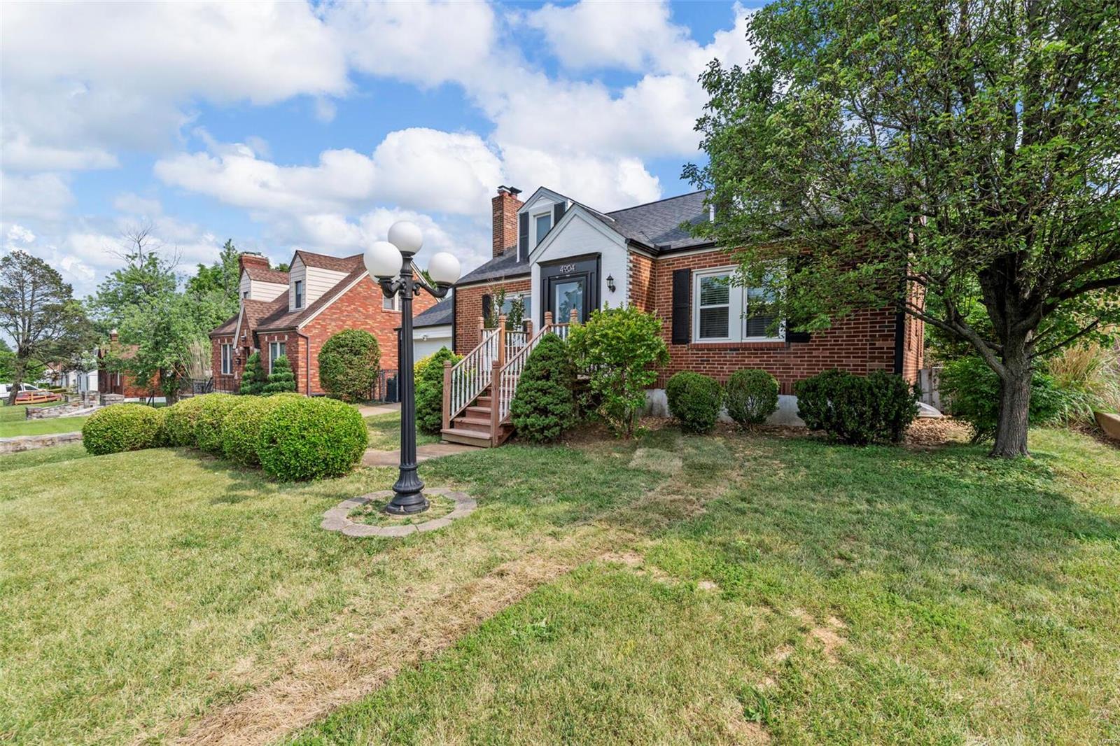 4904 Weber Road St. Louis, MO 63123 - Photo 2 of 24