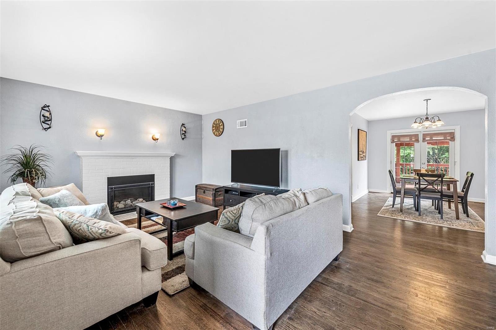 4904 Weber Road St. Louis, MO 63123 - Photo 3 of 24