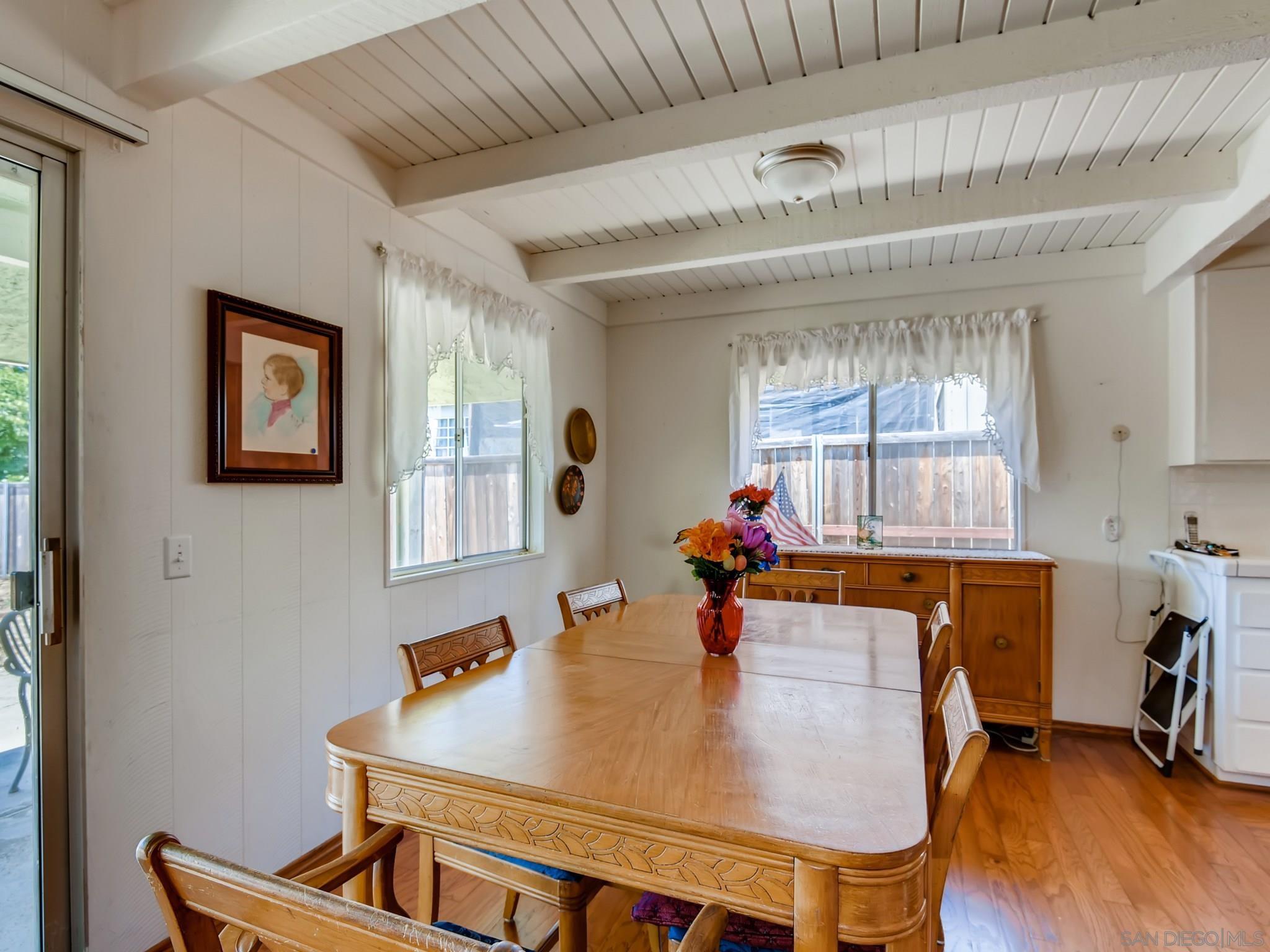 127 Ellis Lane, Fallbrook, CA 92028 Compass