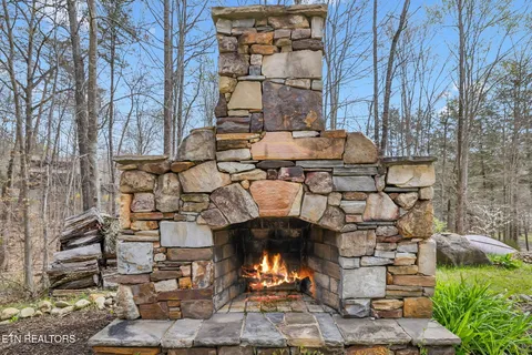 $1,499,999 | 514 Bluff View Road, New Tazewell, TN 37825