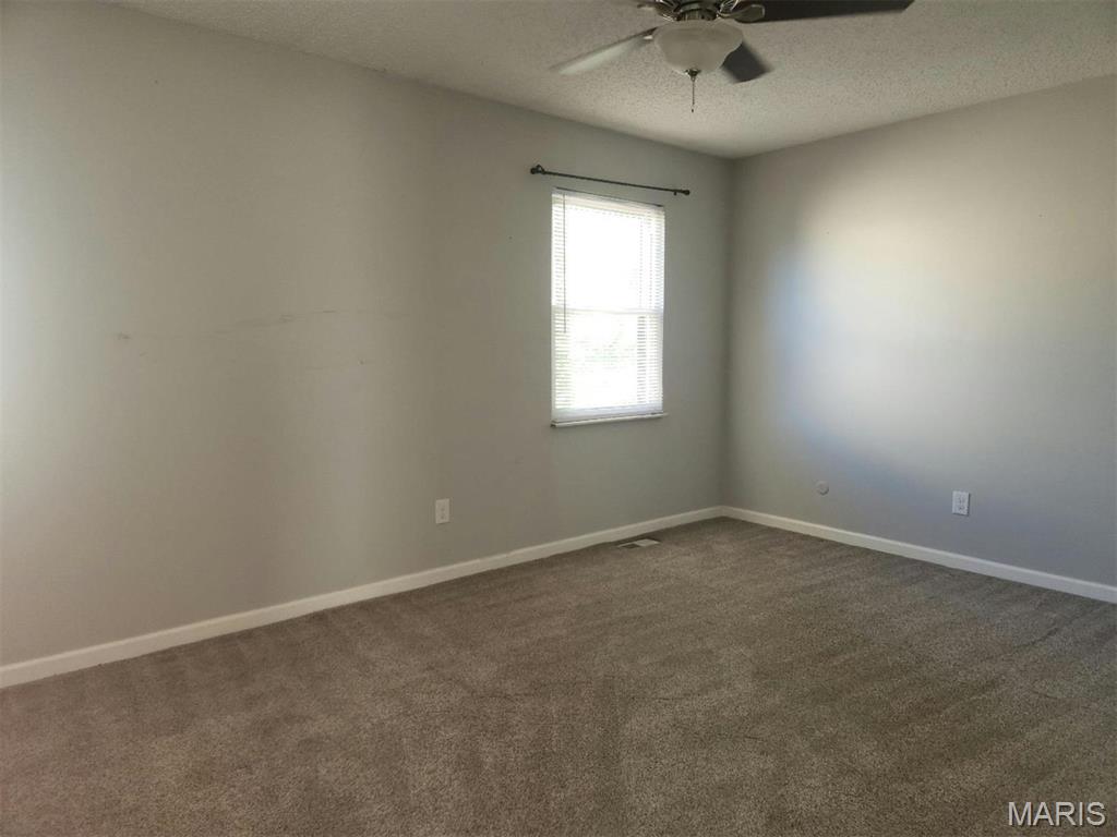 2408 Hidden Meadow Lane Ballwin, MO 63021 - Photo 6 of 8