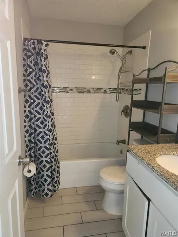 $1,600 | 2408 Hidden Meadow Lane, Ballwin, MO 63021