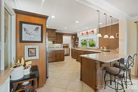 $1,299,900 | 6296 Southlake Drive, Hickory, NC 28601