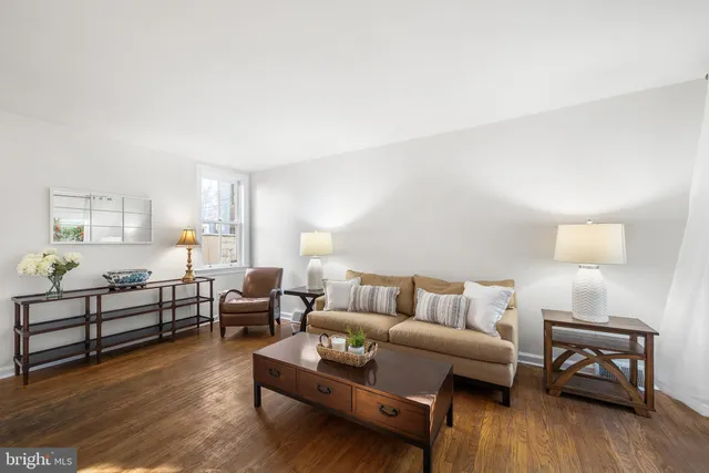 $735,000 | 4 Rainey Court, Philadelphia, PA 19103