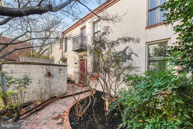 $735,000 | 4 Rainey Court, Philadelphia, PA 19103