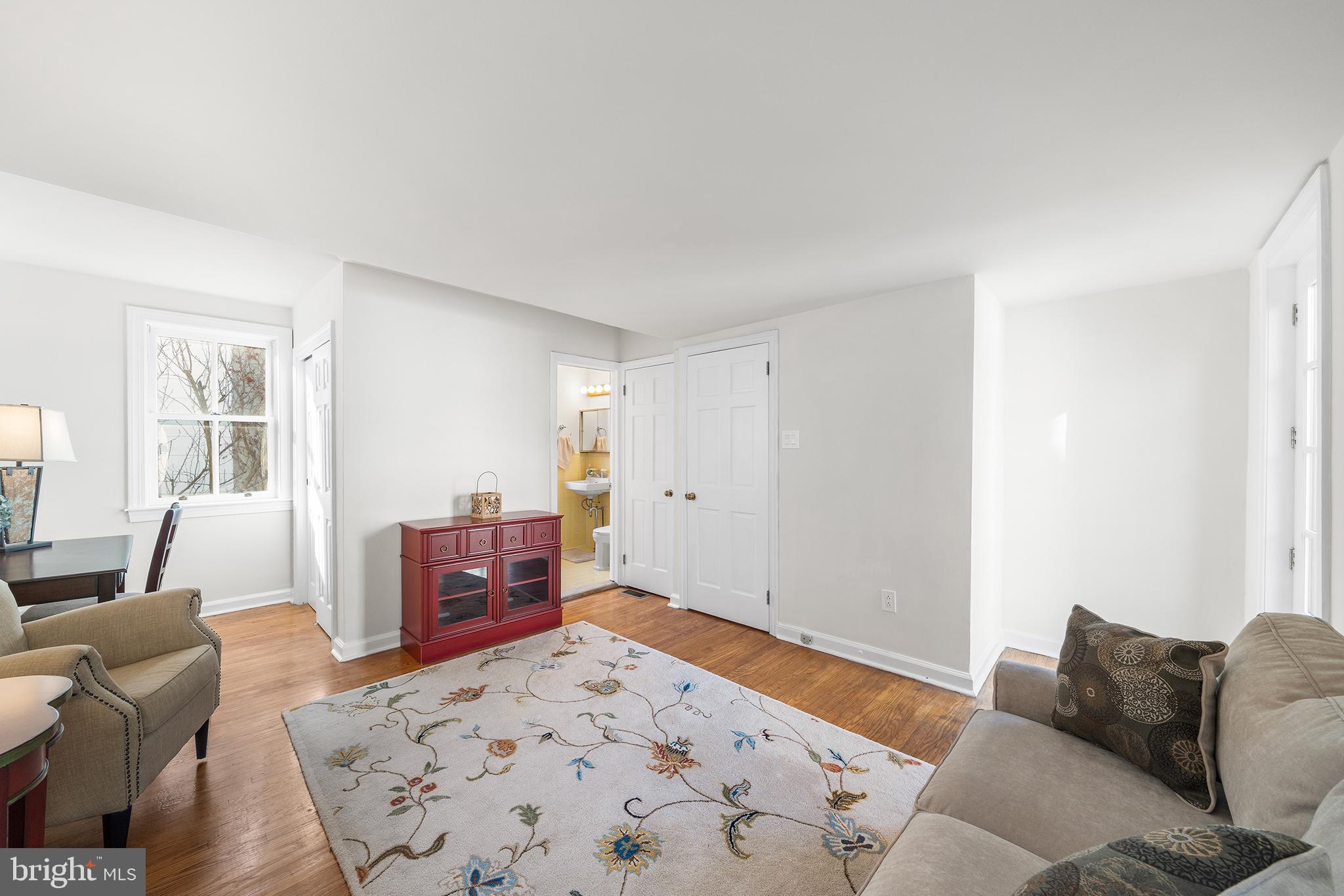 4 Rainey Court Philadelphia, PA 19103 - Photo 29 of 35 Bright and inviting living space awaits you.