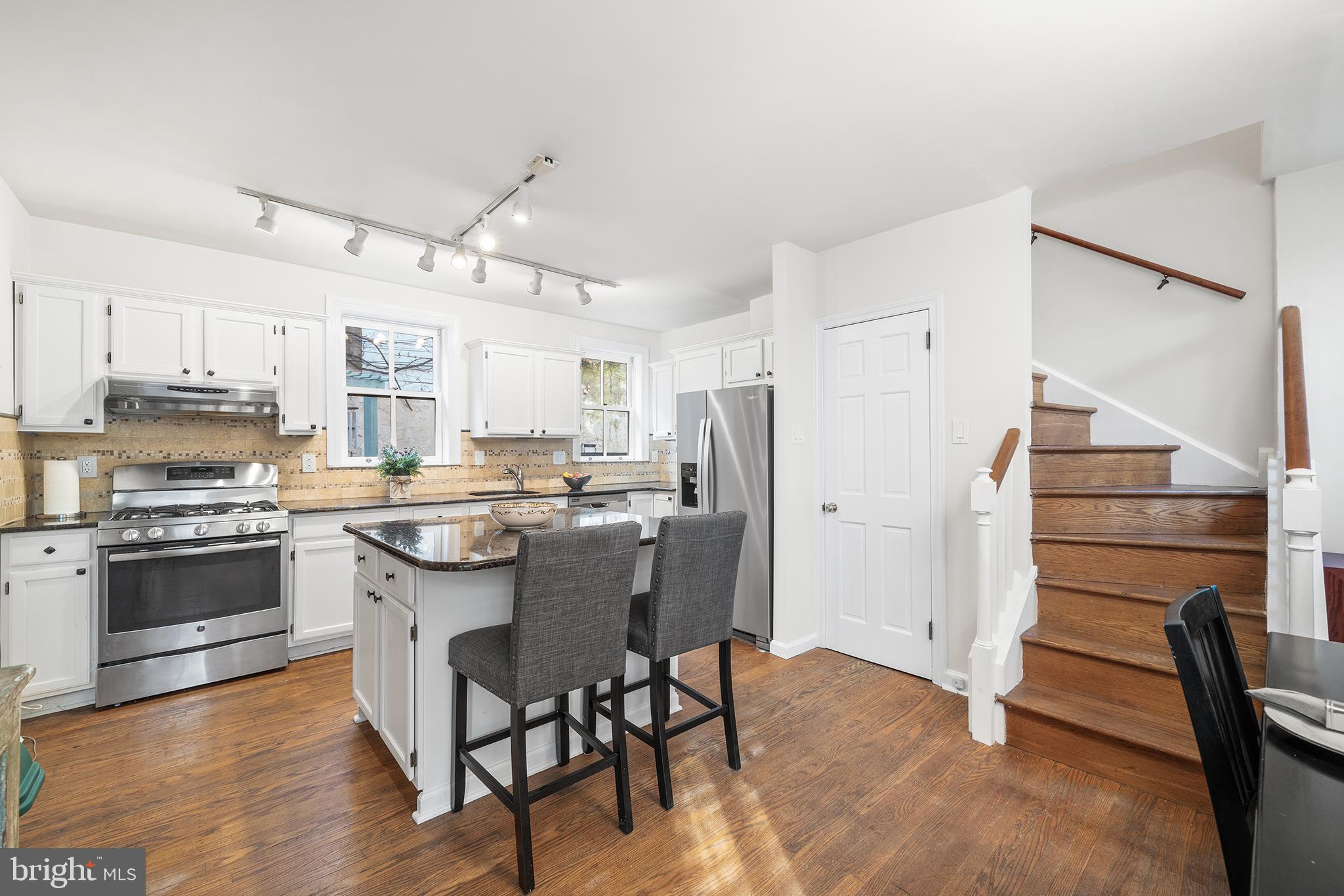 4 Rainey Court Philadelphia, PA 19103 - Photo 5 of 35 Modern kitchen with inviting warmth.
