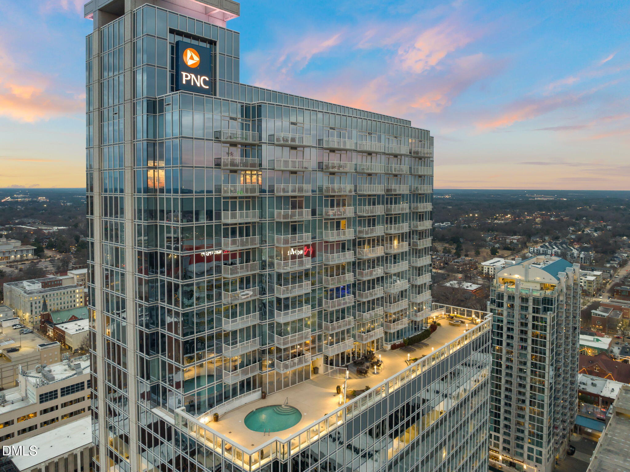301 Fayetteville Street, Unit 3305 Raleigh, NC 27601 - Photo 4 of 57 Exterior
